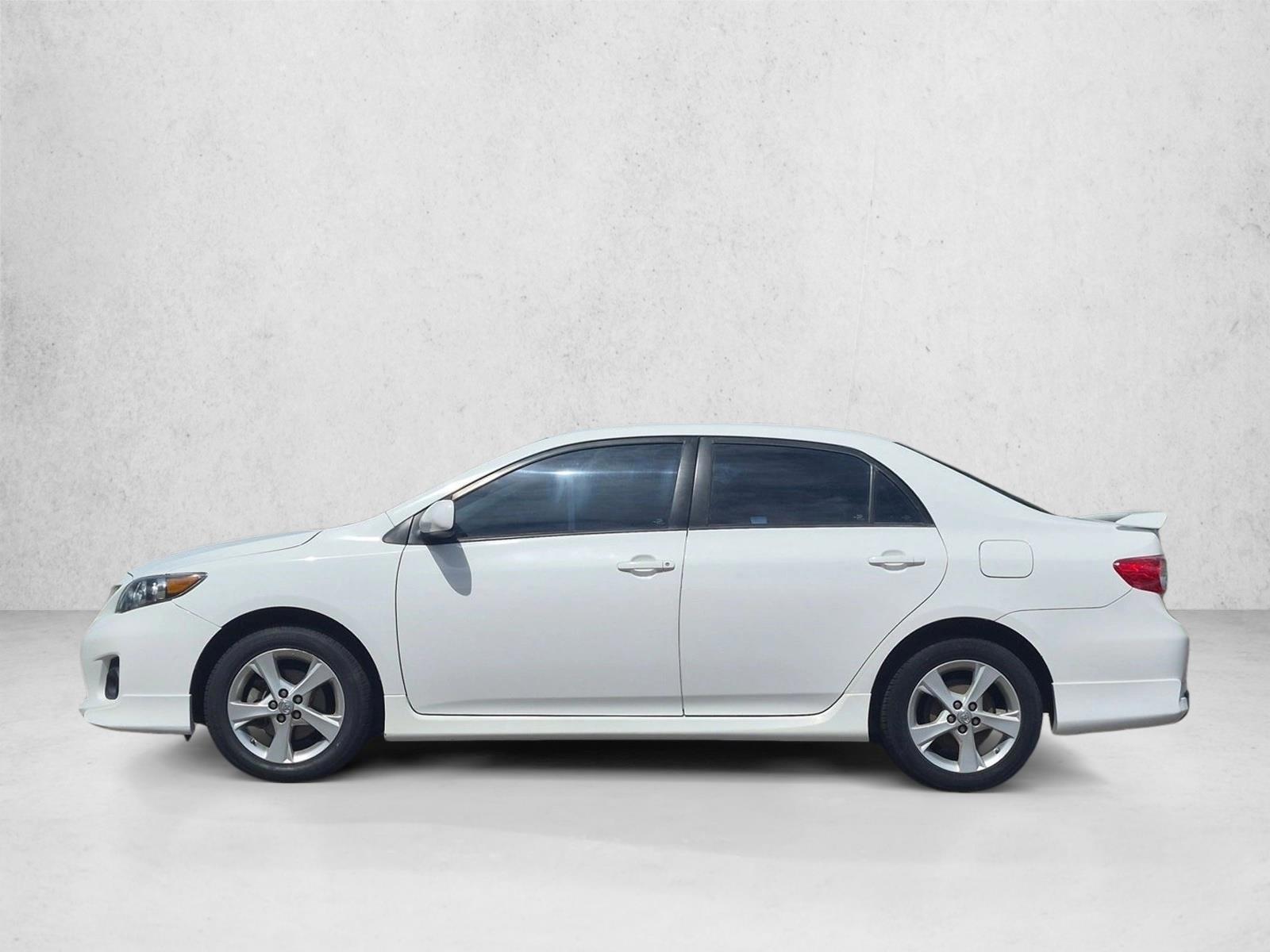 Thumbnail: 2011 Toyota Corolla - 2