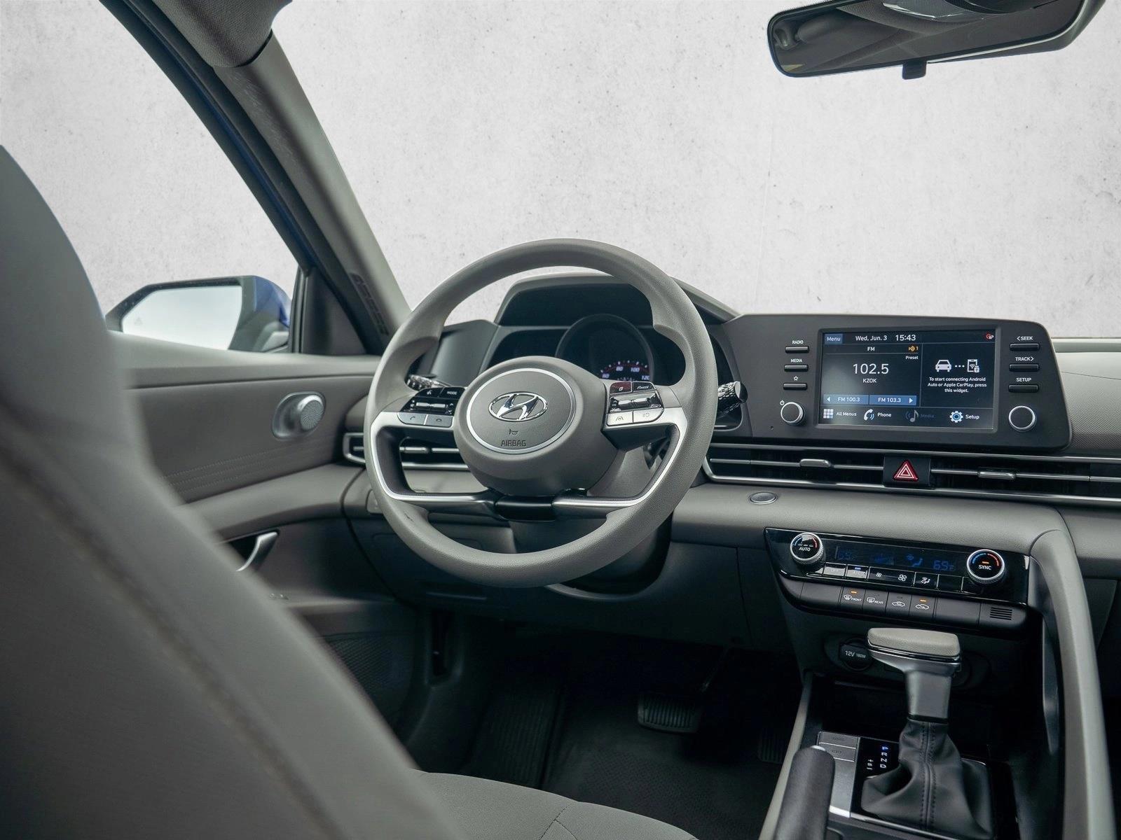 Thumbnail: 2022 Hyundai Elantra - 4