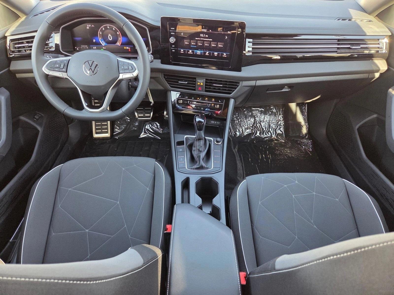Thumbnail: 2026 Volkswagen Jetta - 4