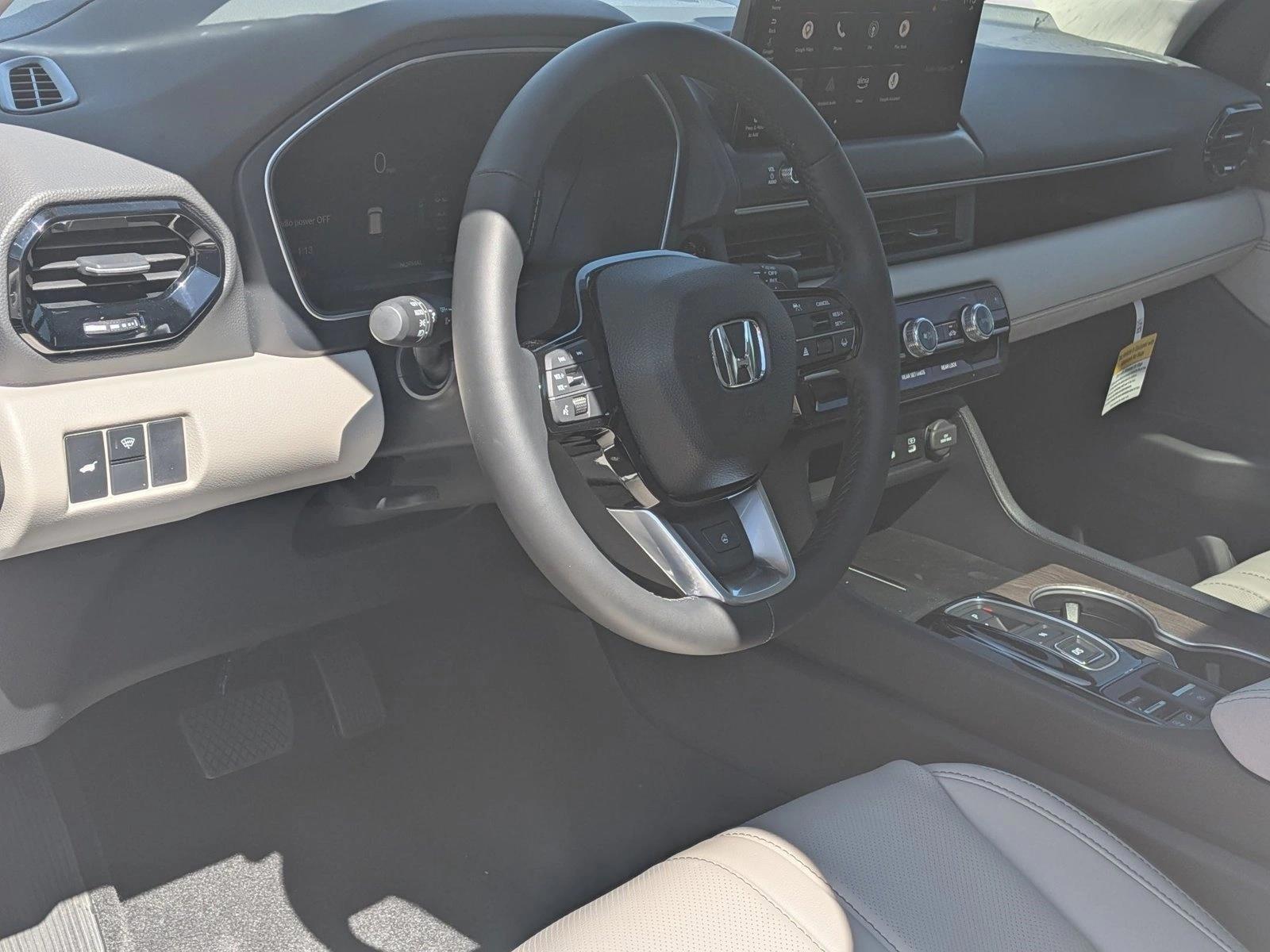 Thumbnail: 2026 Honda Pilot - 3