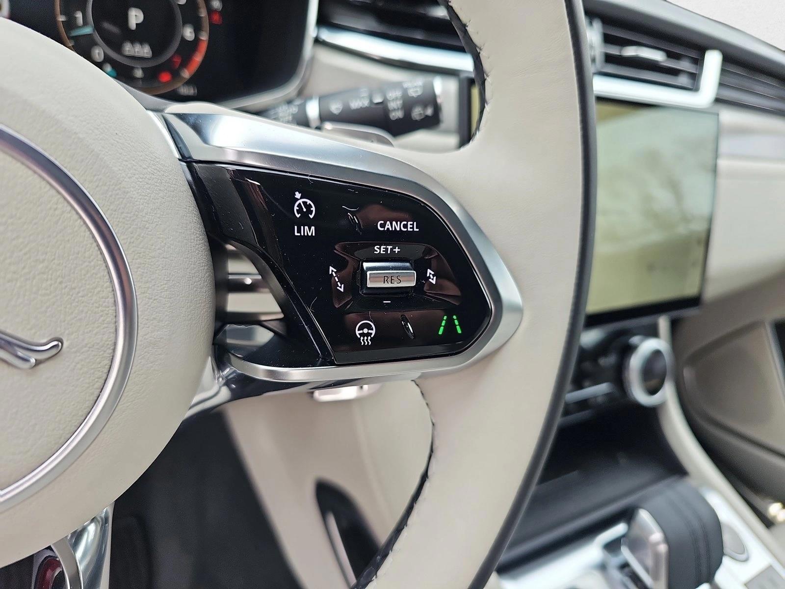 2026 Jaguar F-Pace R-Dynamic S - Photo 16
