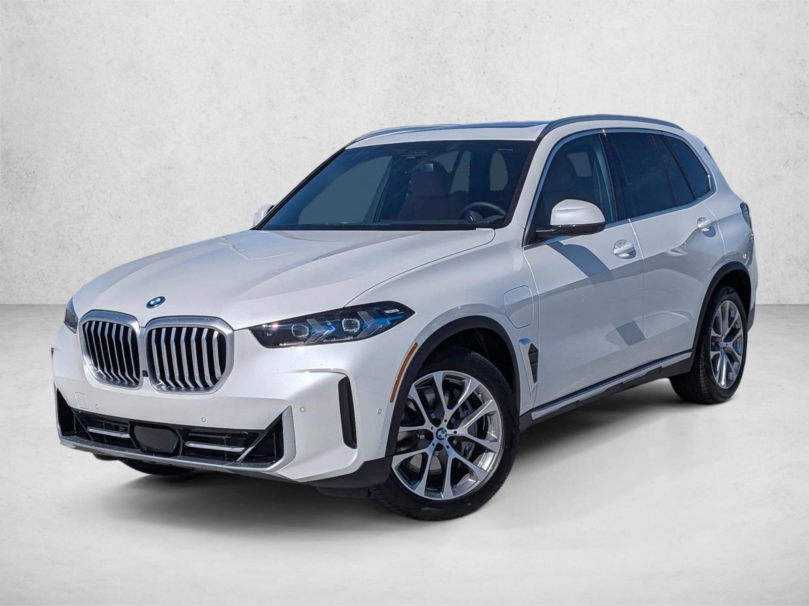Thumbnail: 2026 BMW X5 - 1