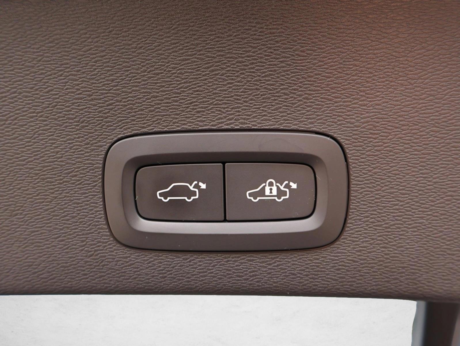 2023 Volvo C40 Recharge Pure Electric