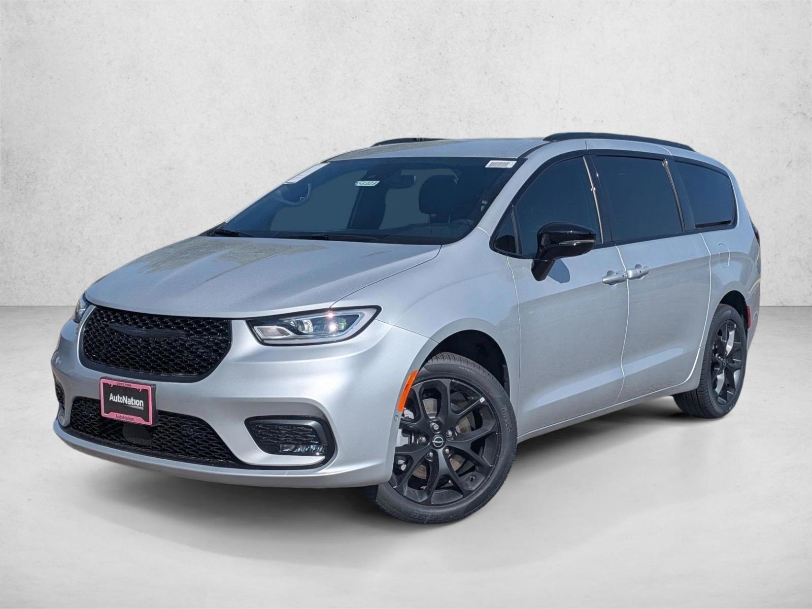 Thumbnail: 2026 Chrysler Pacifica - 1