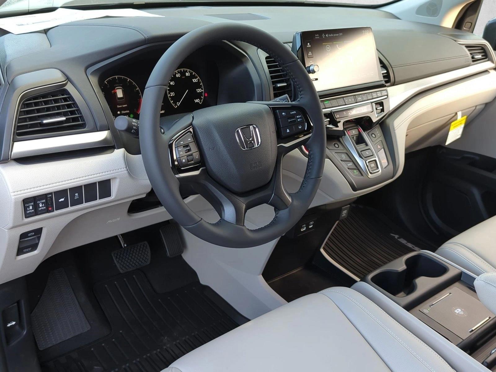 Thumbnail: 2026 Honda Odyssey - 3