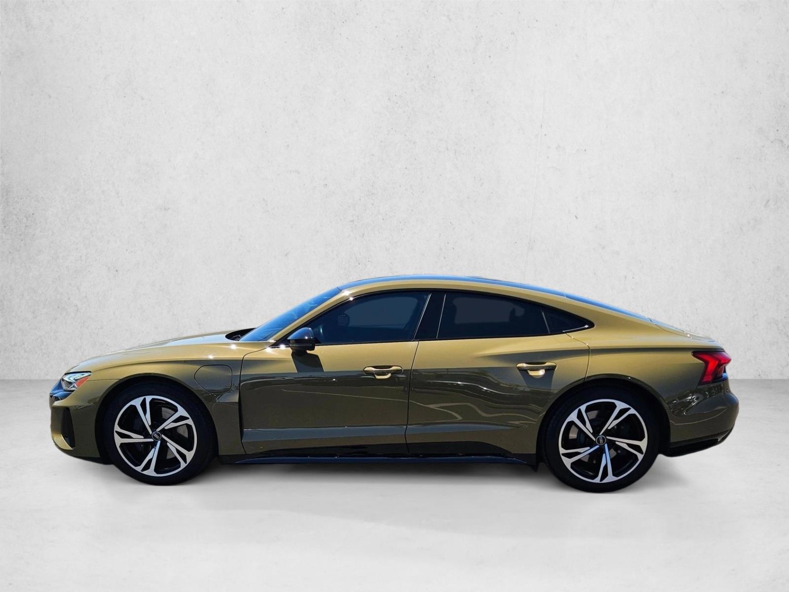 Thumbnail: 2023 Audi e-tron - 2