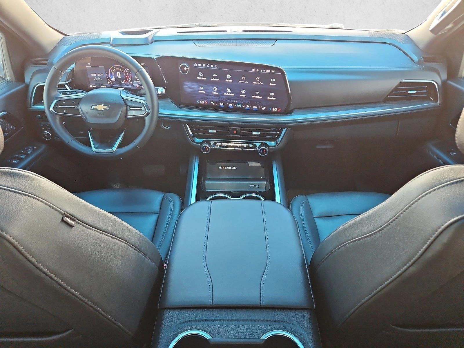 Thumbnail: 2025 Chevrolet Suburban - 4