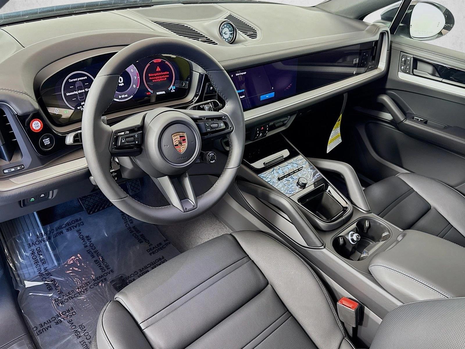 Thumbnail: 2025 Porsche Cayenne - 3