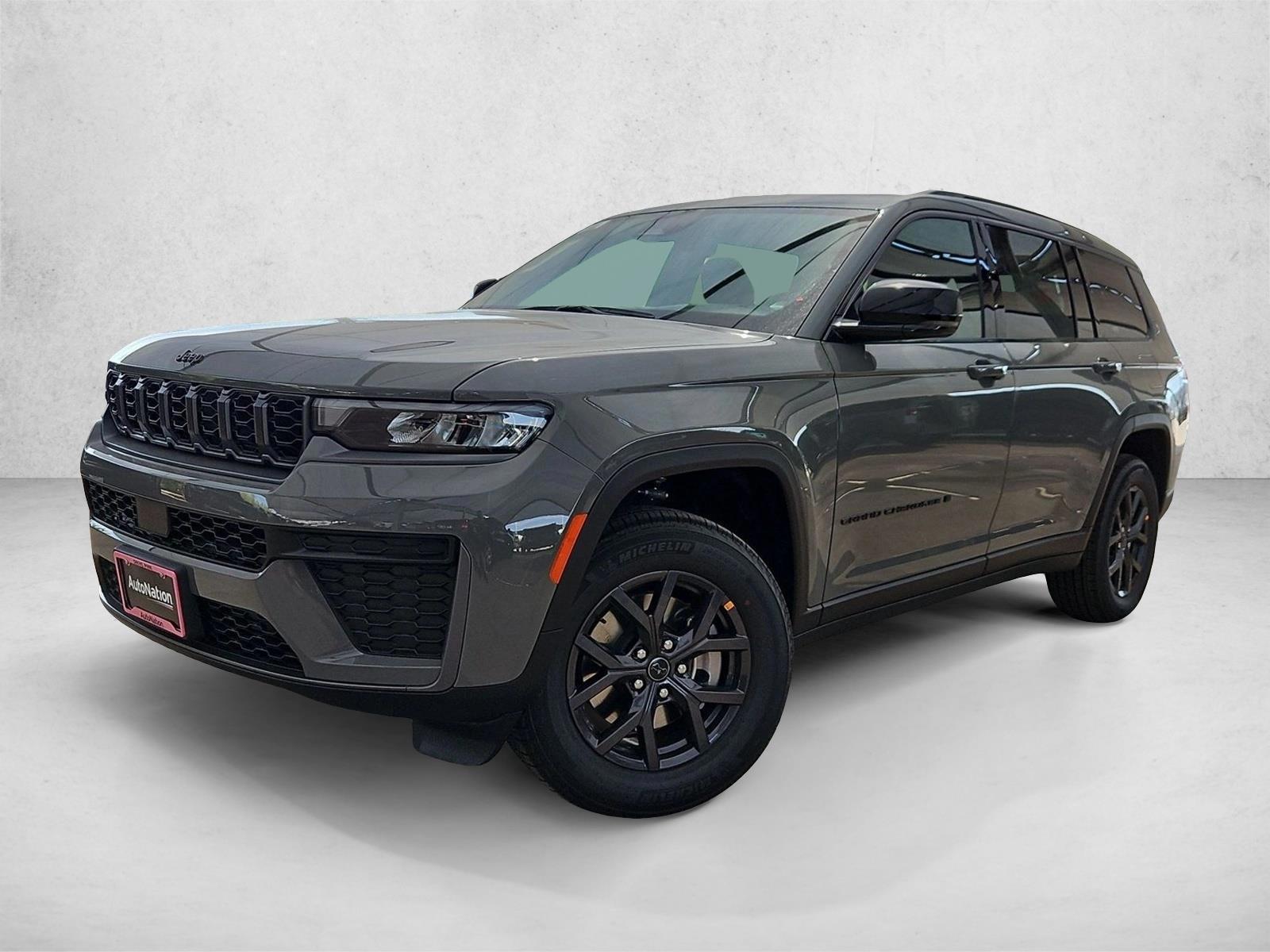 Thumbnail: 2027 Jeep Grand Cherokee L - 1