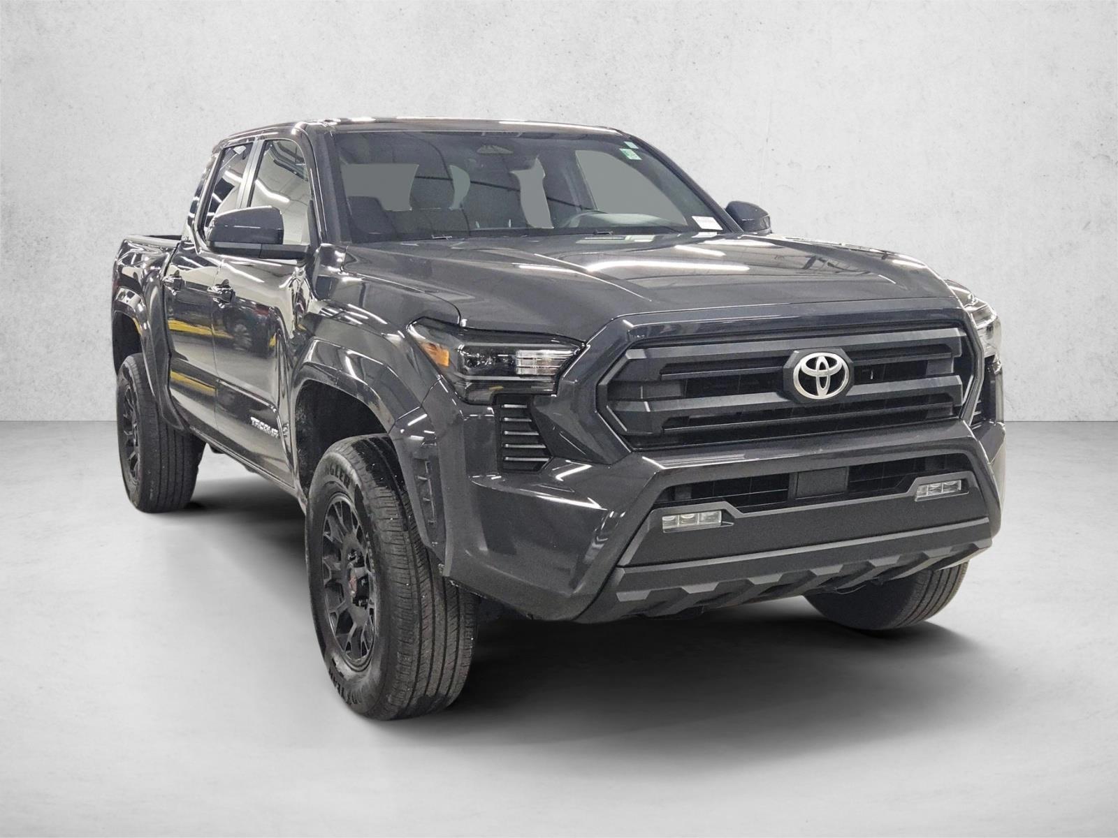 2025 Toyota Tacoma SR5 - Photo 3