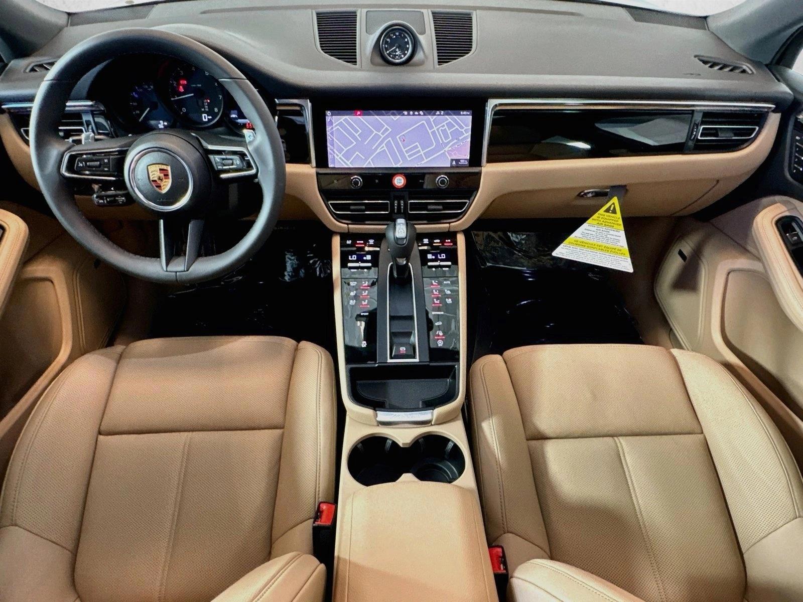 Thumbnail: 2026 Porsche Macan - 4