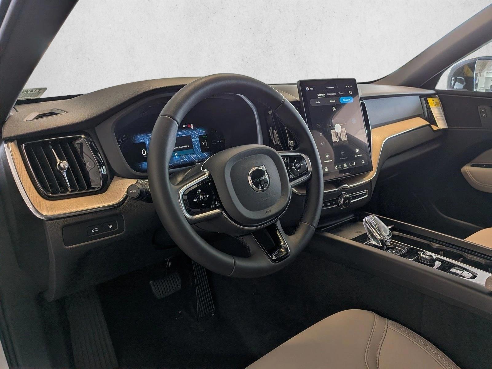 Thumbnail: 2026 Volvo XC60 - 3