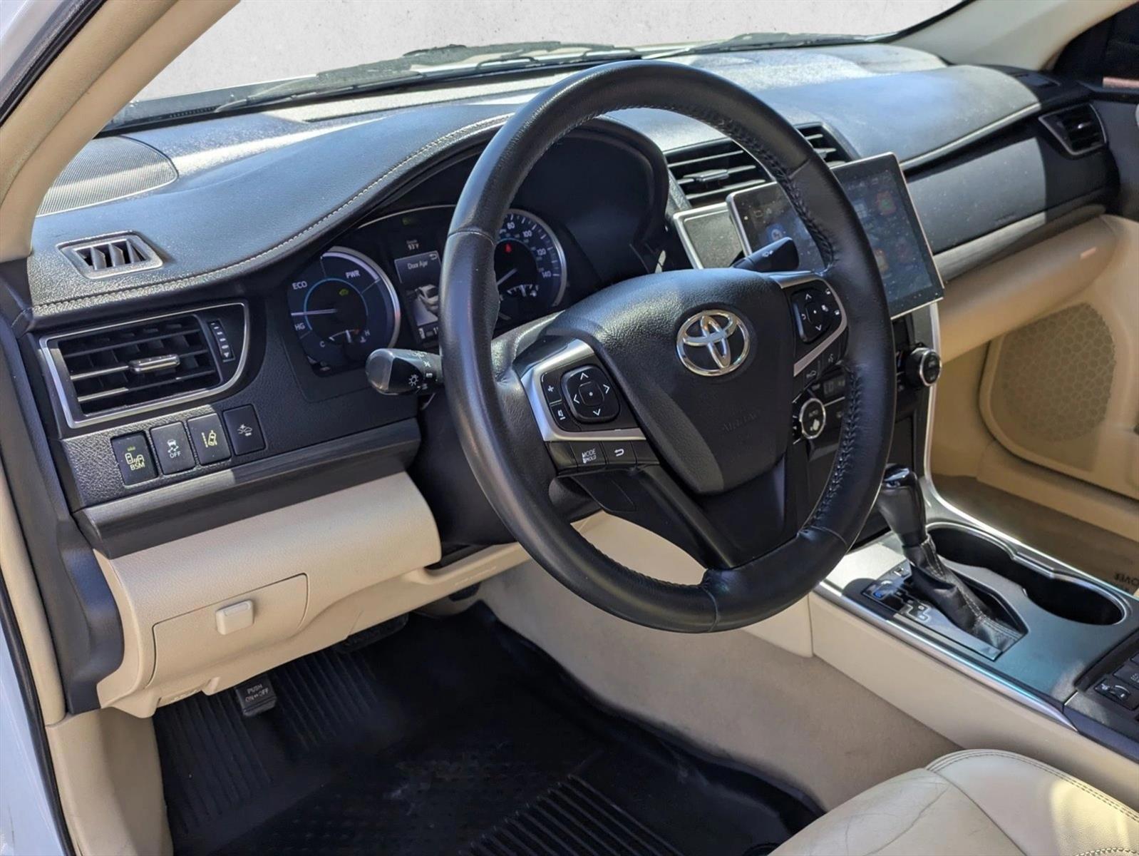 Thumbnail: 2016 Toyota Camry - 3