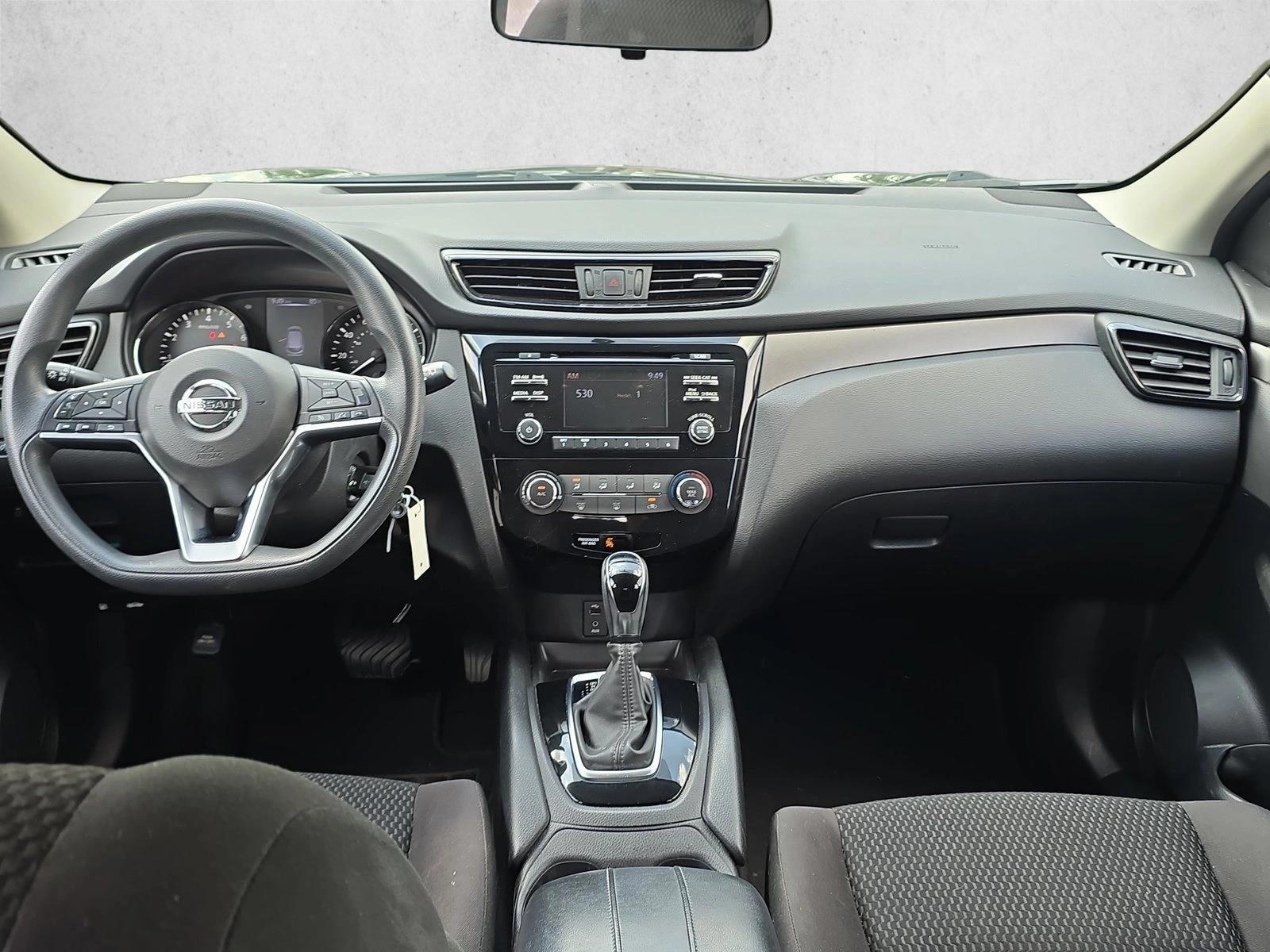 Thumbnail: 2018 Nissan Rogue Sport - 2