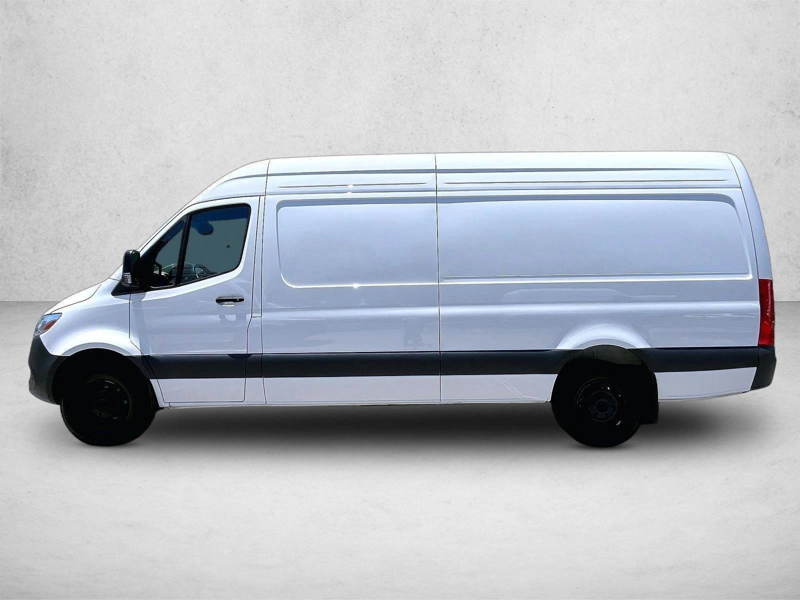 Thumbnail: 2025 Mercedes-Benz Sprinter - 2