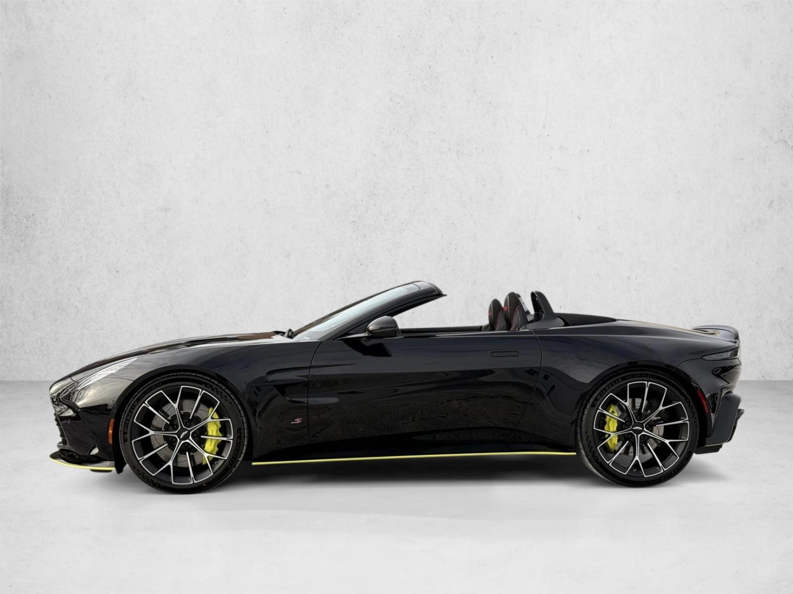 Thumbnail: 2026 Aston Martin Vantage - 3