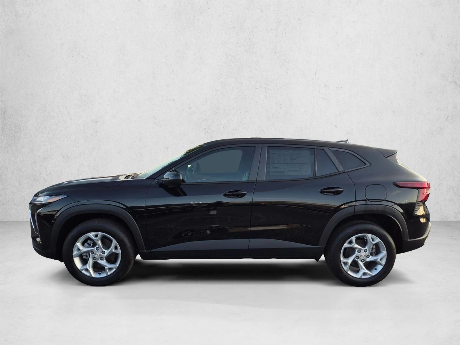 Thumbnail: 2026 Chevrolet Trax - 2