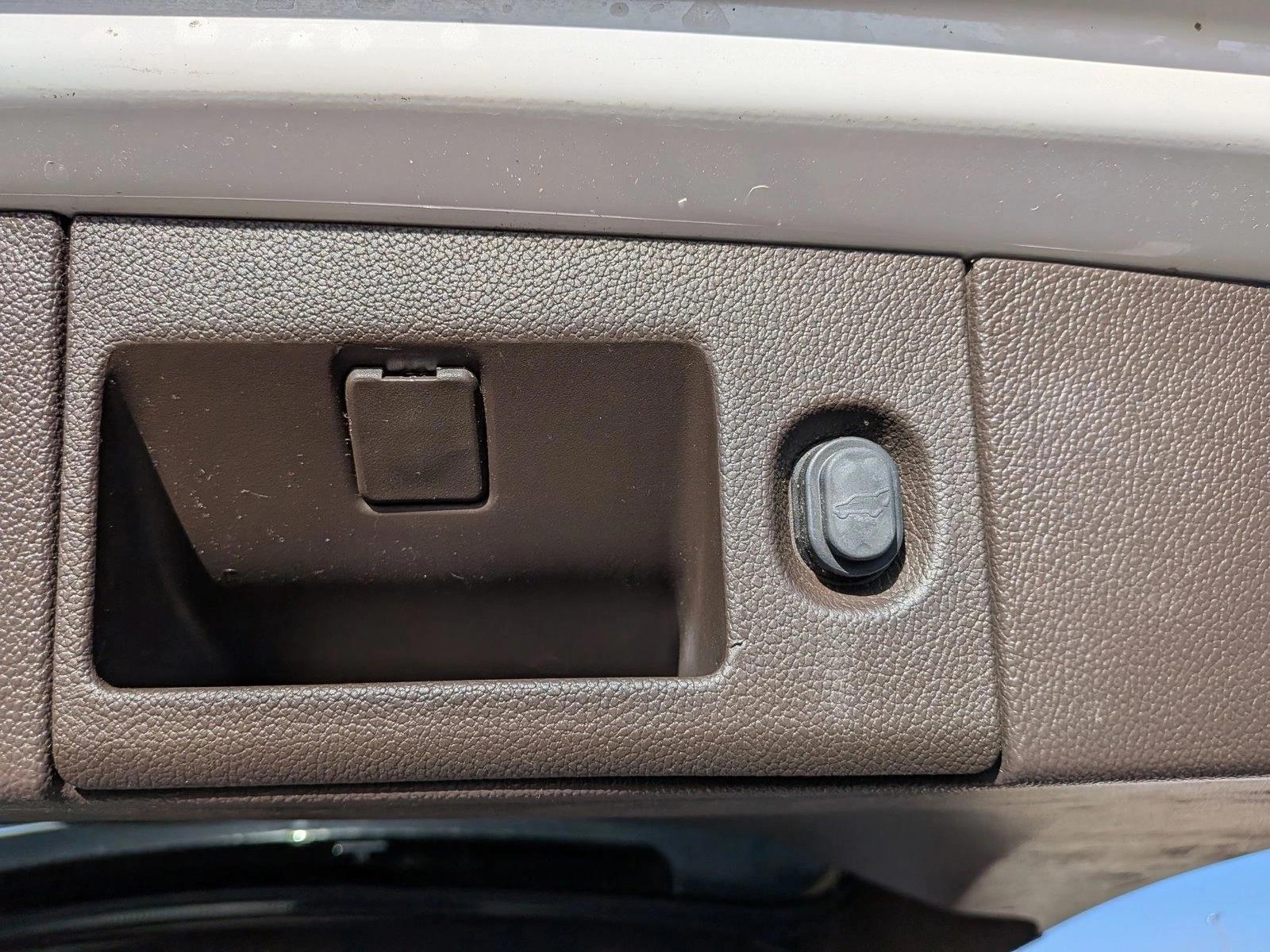 Thumbnail: 2019 GMC Yukon - 4