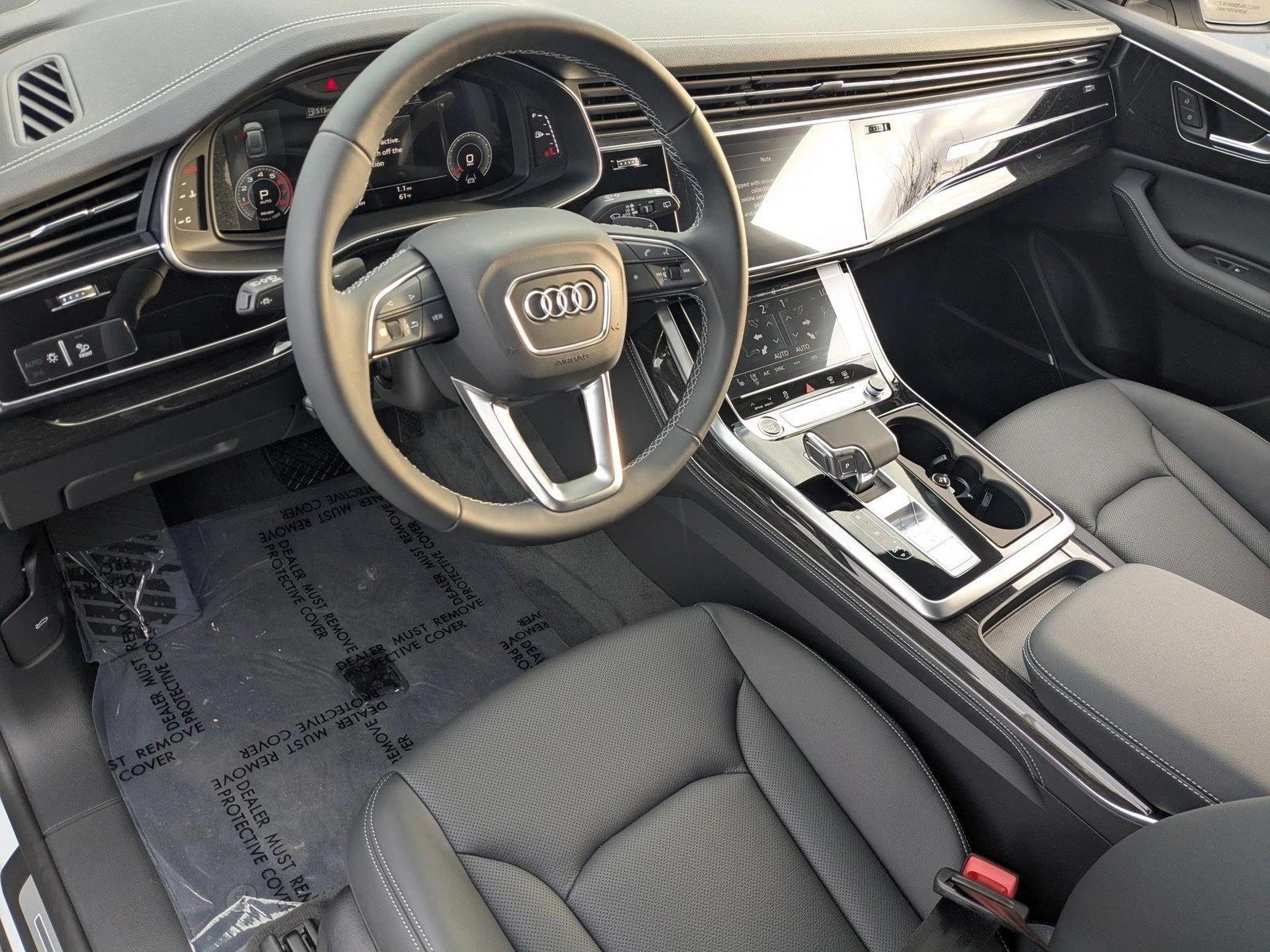 Thumbnail: 2026 Audi Q8 - 3