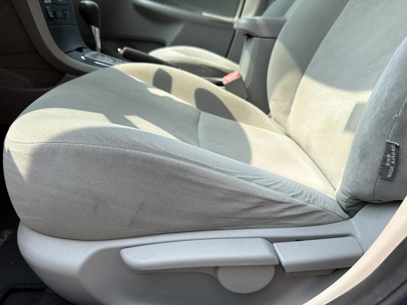 Thumbnail: 2010 Toyota Corolla - 4