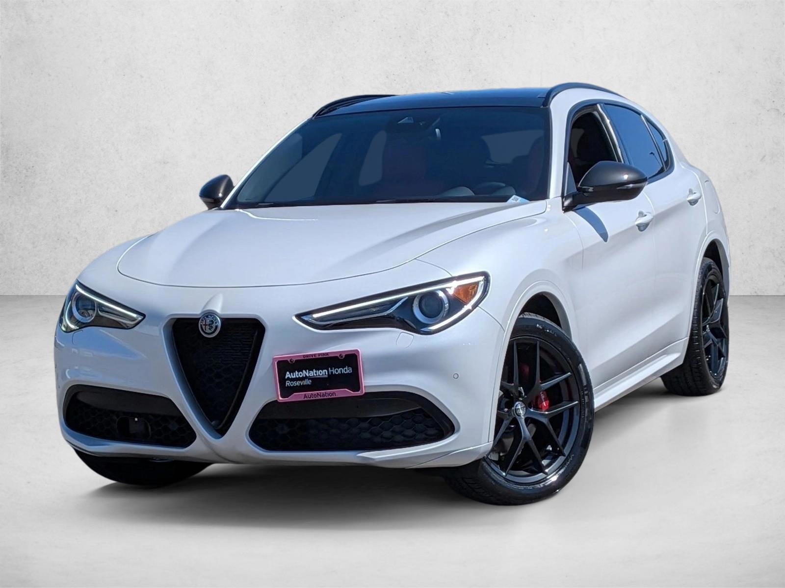 Thumbnail: 2020 Alfa Romeo Stelvio - 1