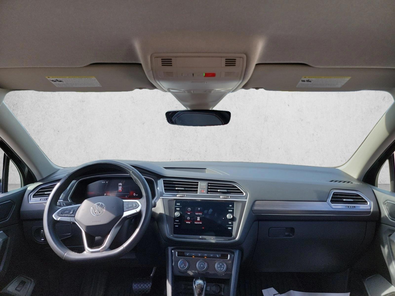 Thumbnail: 2024 Volkswagen Tiguan - 3