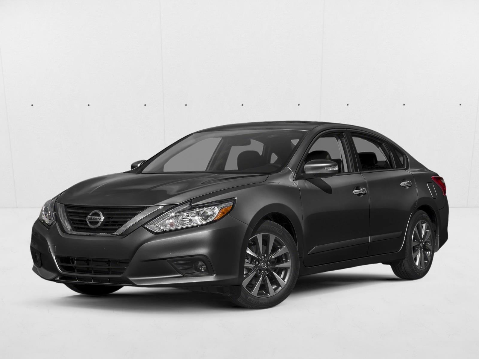 Thumbnail: 2017 Nissan Altima - 1