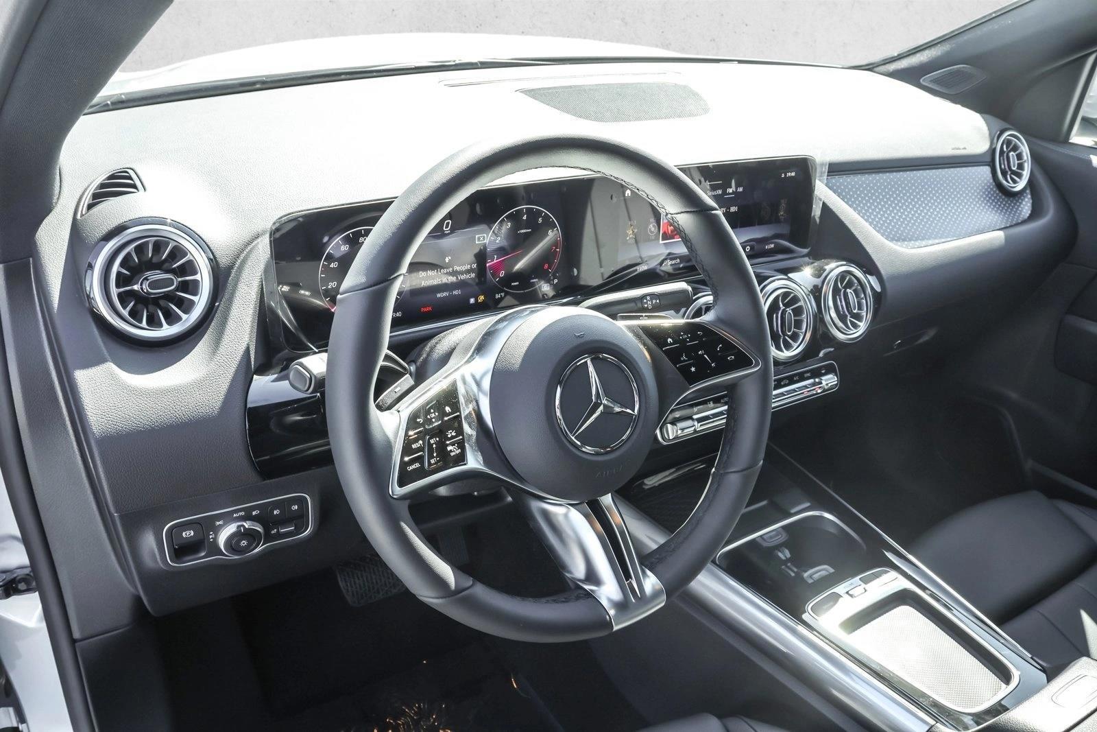 Thumbnail: 2026 Mercedes-Benz GLA - 3