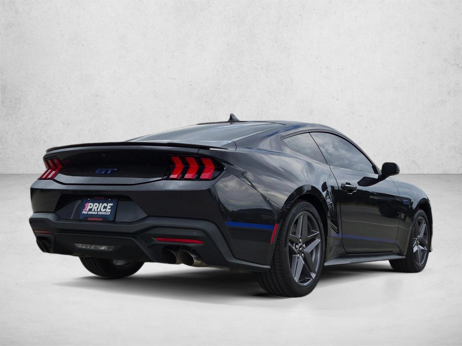 2024 Ford Mustang GT Premium - Photo 5