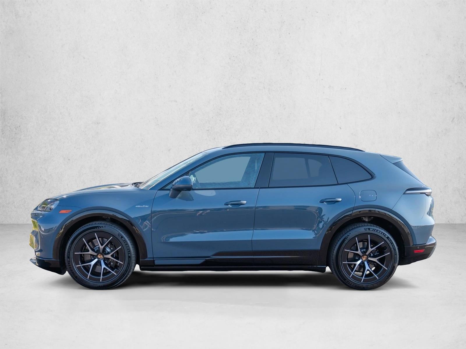 Thumbnail: 2026 Porsche Cayenne - 2