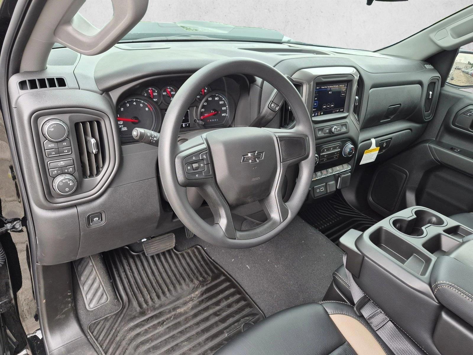 Thumbnail: 2026 Chevrolet Silverado 1500 - 3