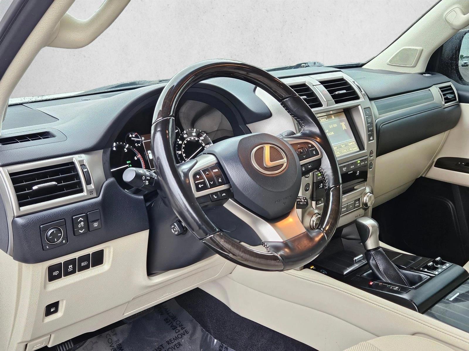 Thumbnail: 2020 Lexus GX - 3