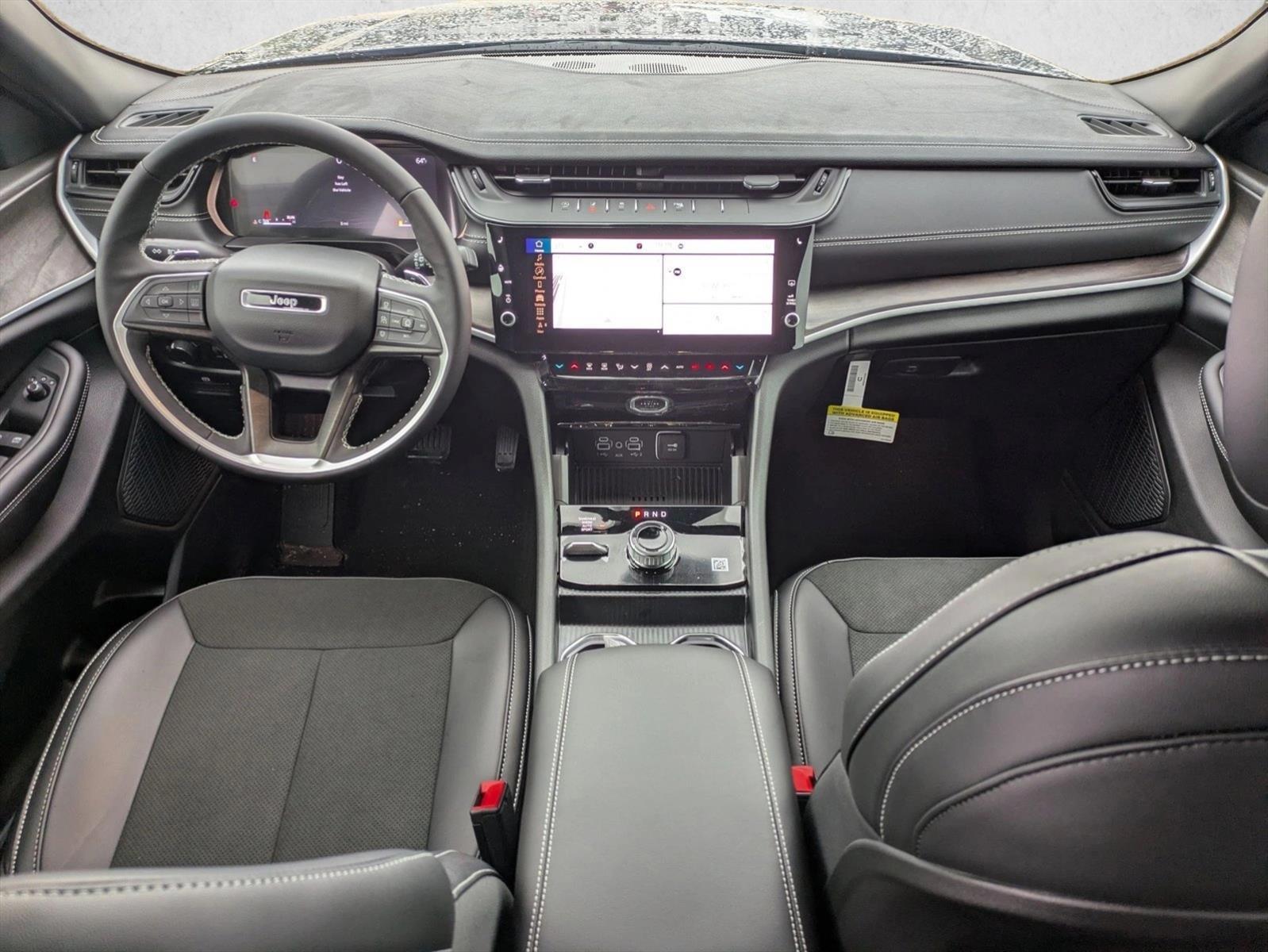 Thumbnail: 2026 Jeep Grand Cherokee - 3