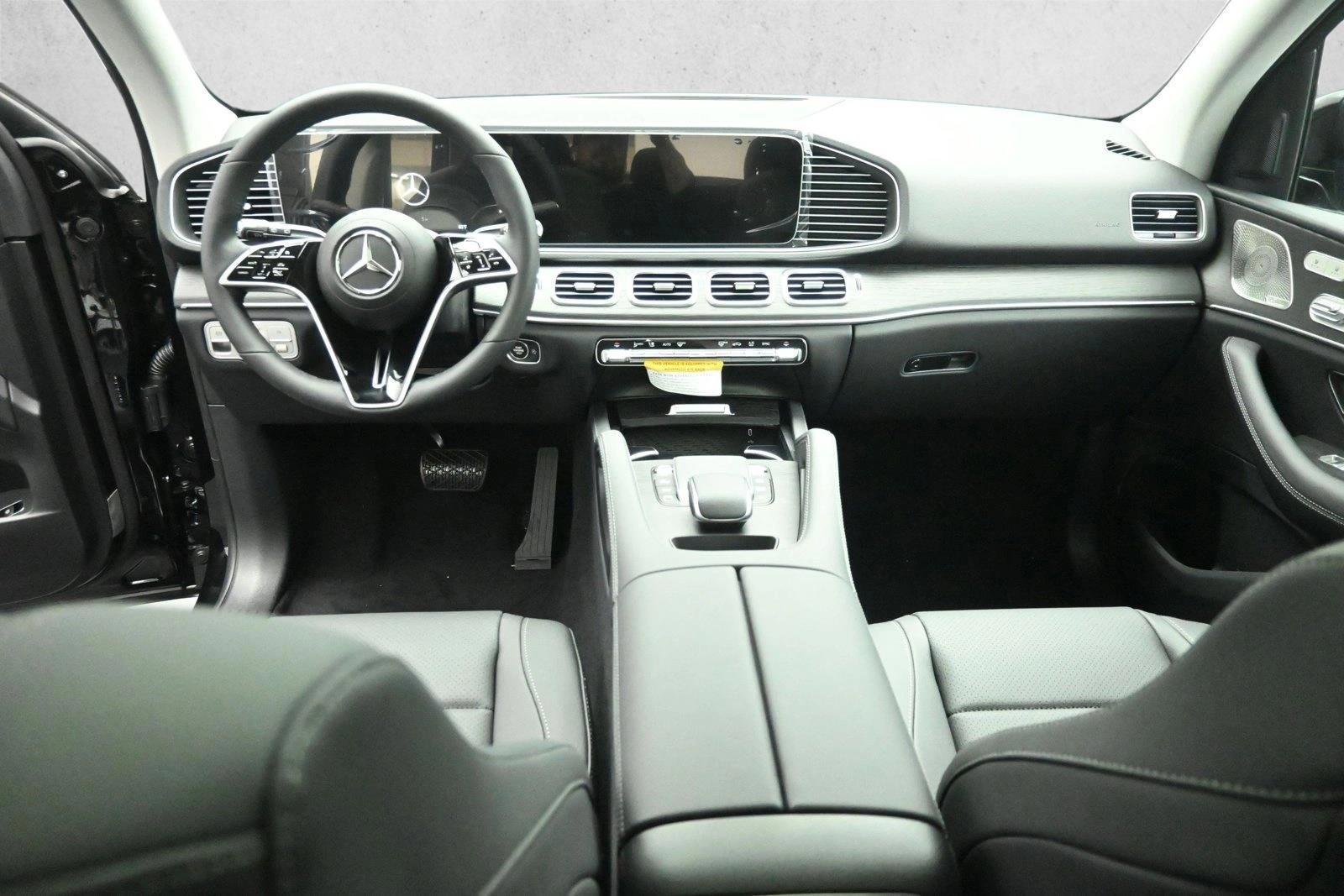 Thumbnail: 2026 Mercedes-Benz GLE - 3
