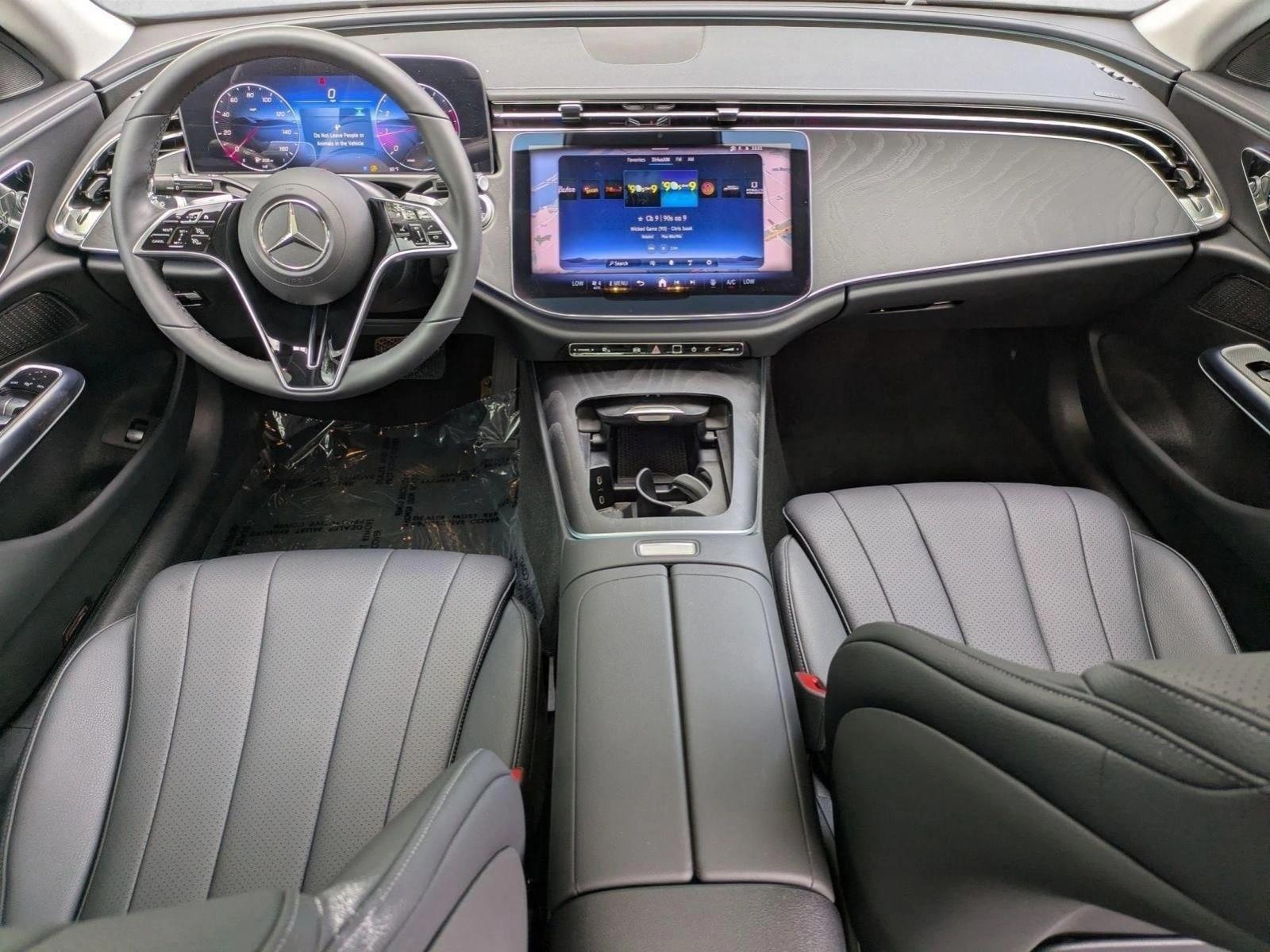 Thumbnail: 2026 Mercedes-Benz E-Class - 4