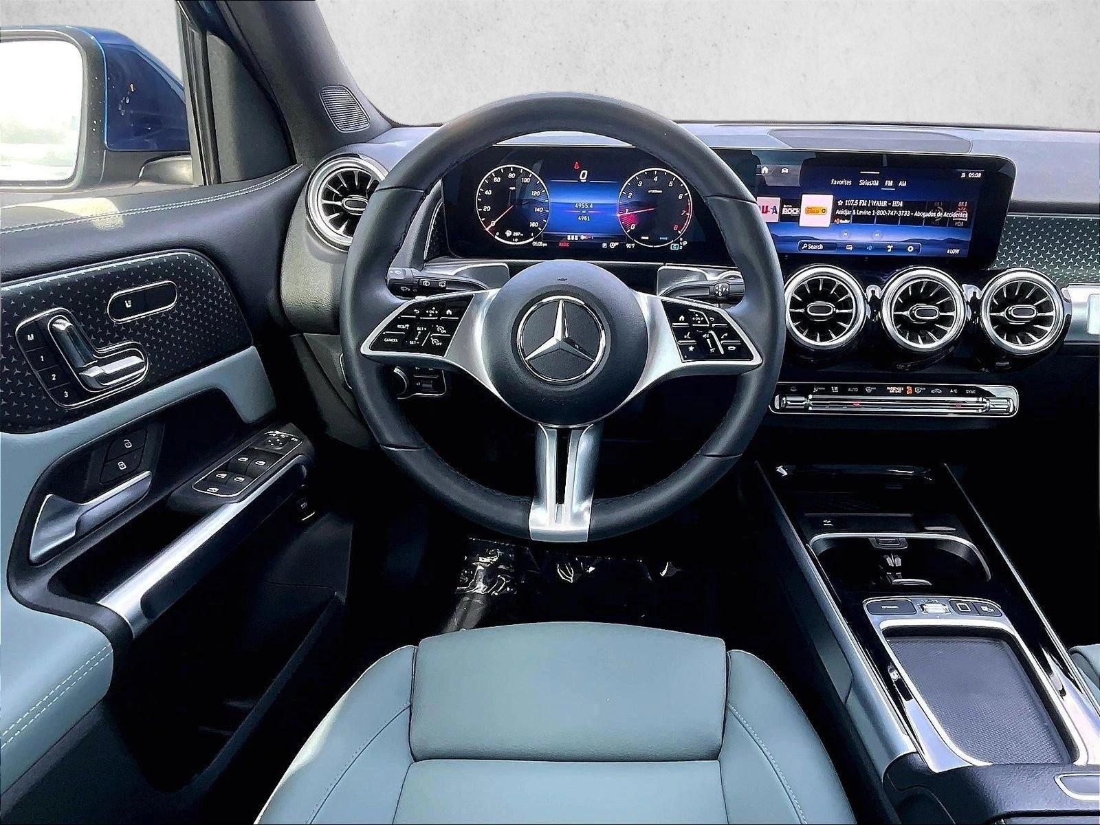 Thumbnail: 2026 Mercedes-Benz GLB - 3