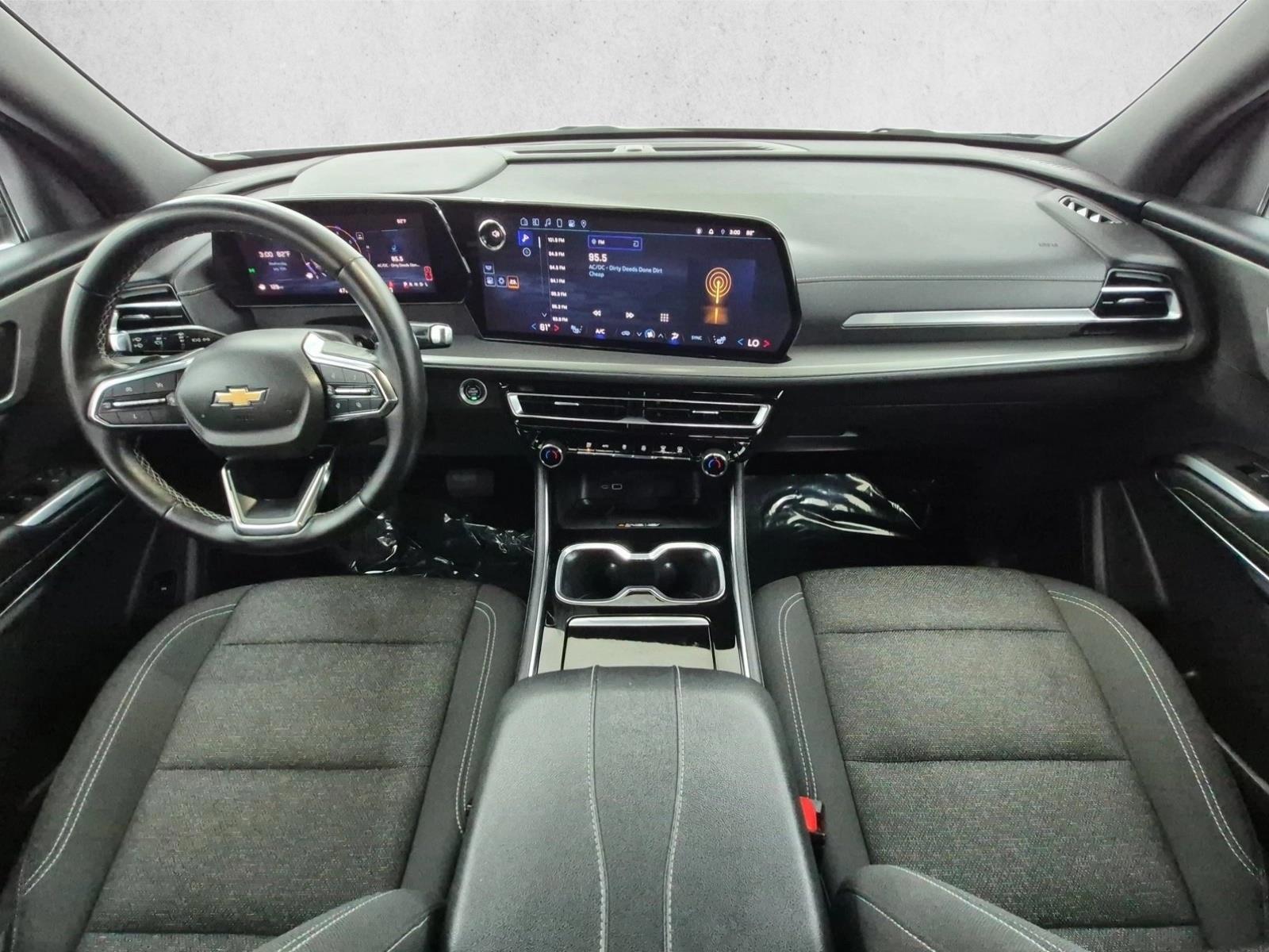 Thumbnail: 2024 Chevrolet Traverse - 3