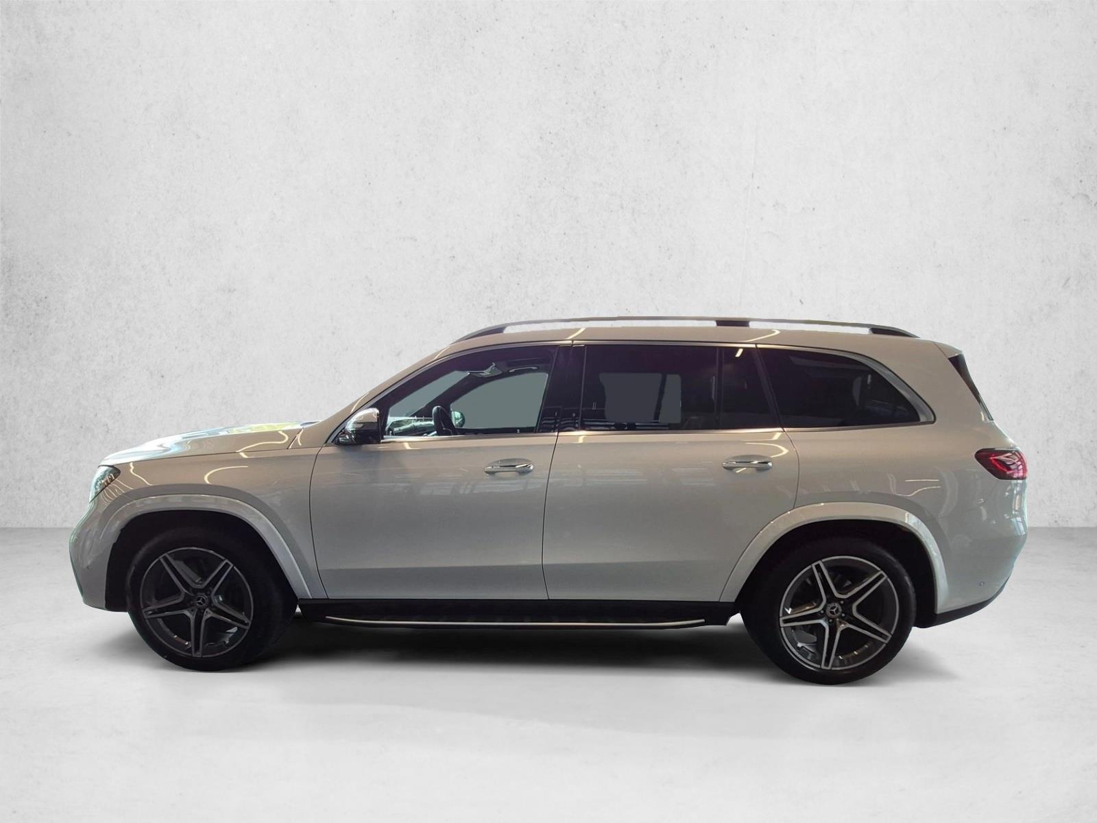 Thumbnail: 2027 Mercedes-Benz GLS - 2