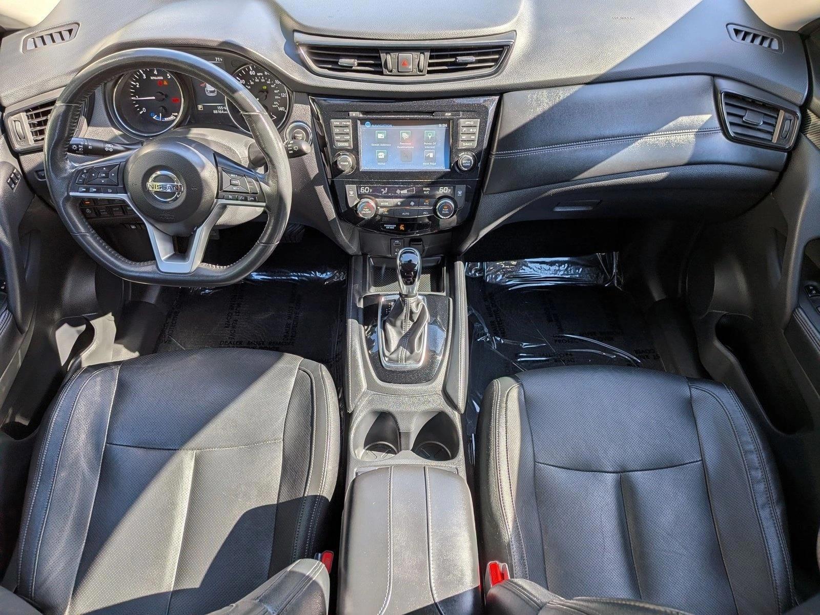 Thumbnail: 2017 Nissan Rogue - 3