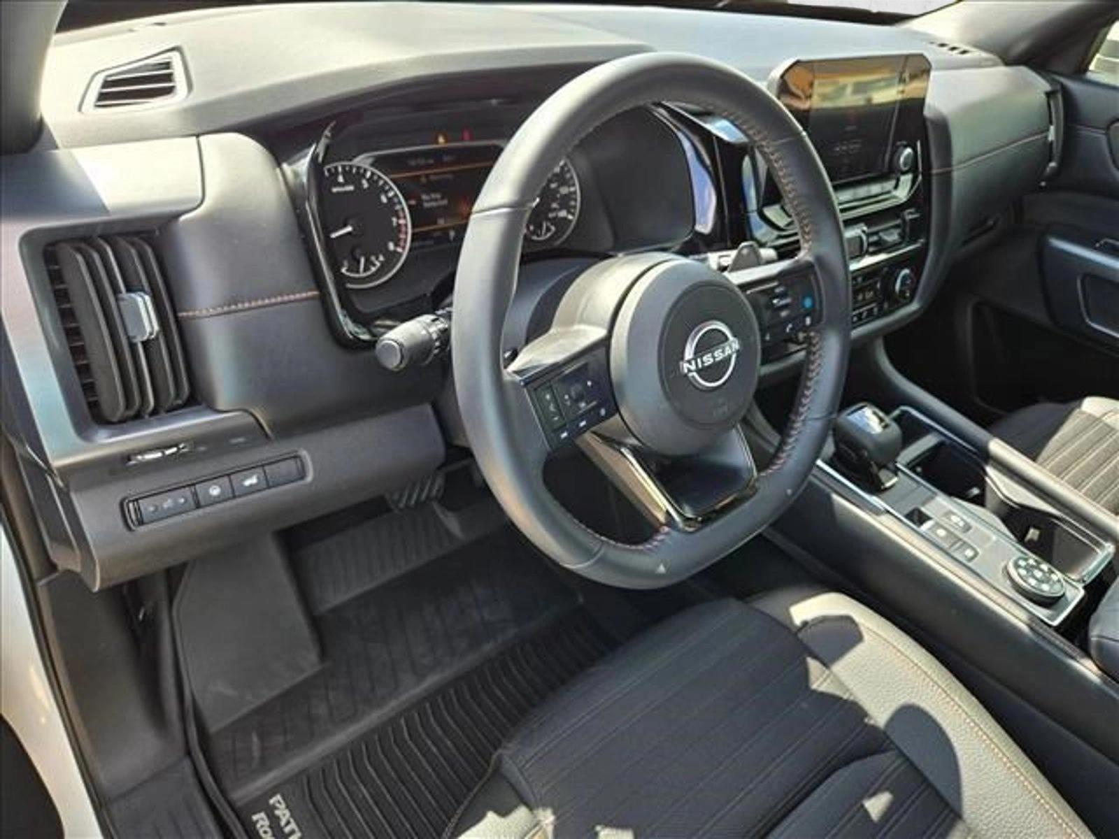 Thumbnail: 2025 Nissan Pathfinder - 3