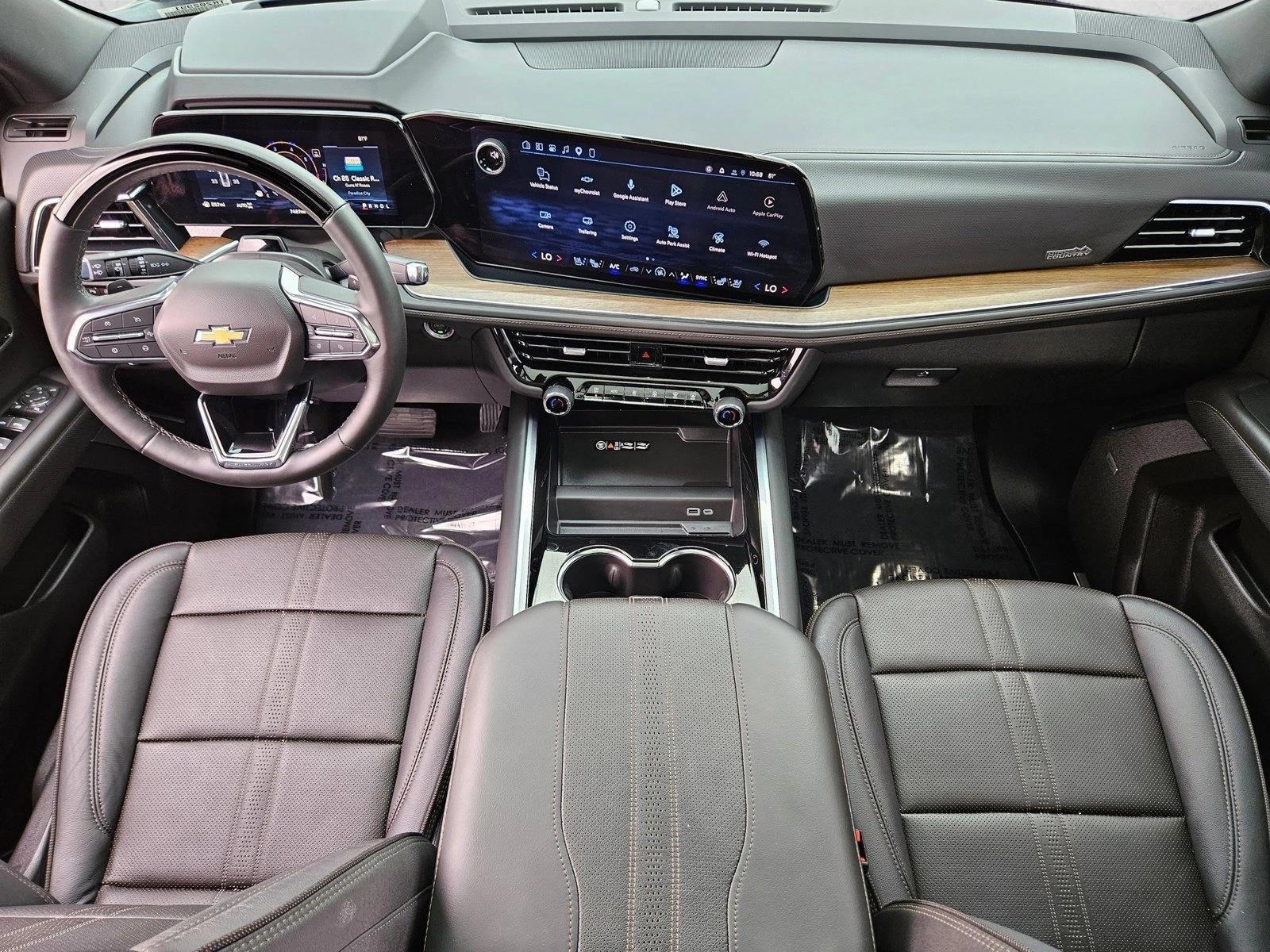 Thumbnail: 2026 Chevrolet Suburban - 3