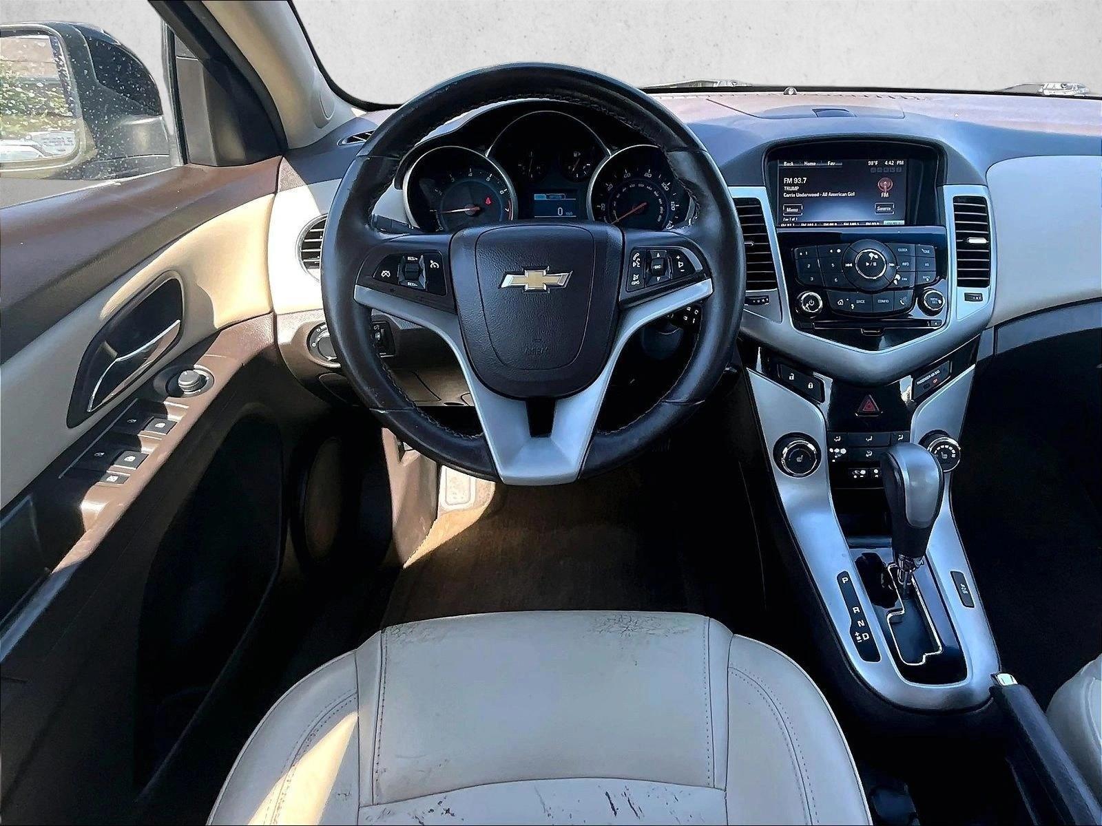 Thumbnail: 2014 Chevrolet Cruze - 3