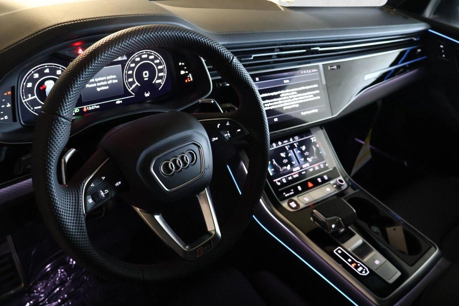Thumbnail: 2026 Audi RS Q8 - 3