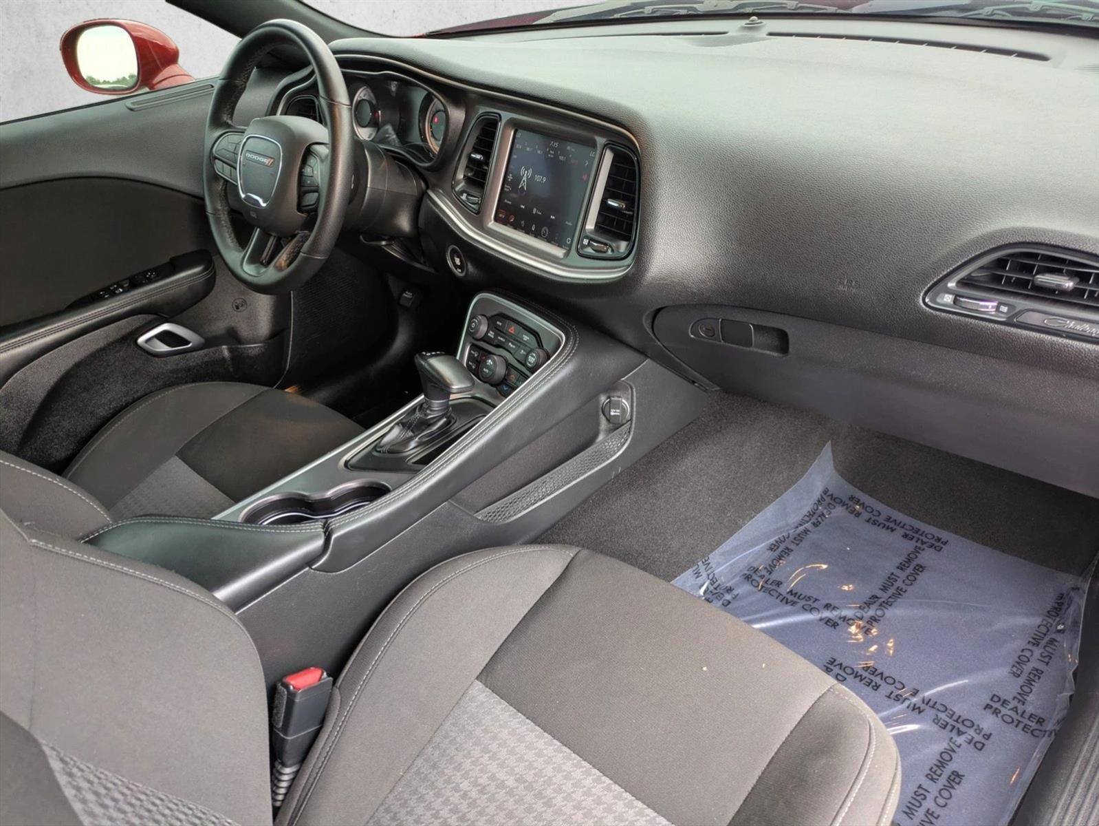2022 Dodge Challenger R/T - Photo 19
