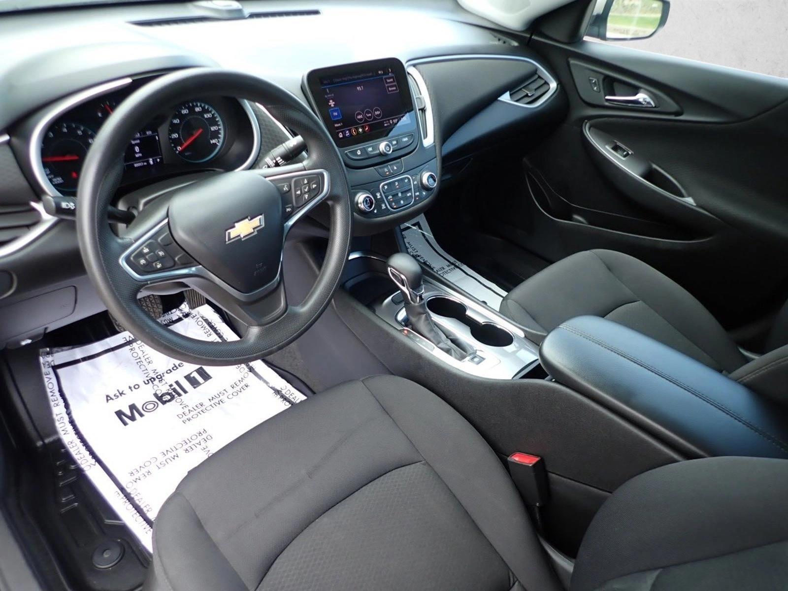Thumbnail: 2022 Chevrolet Malibu - 3