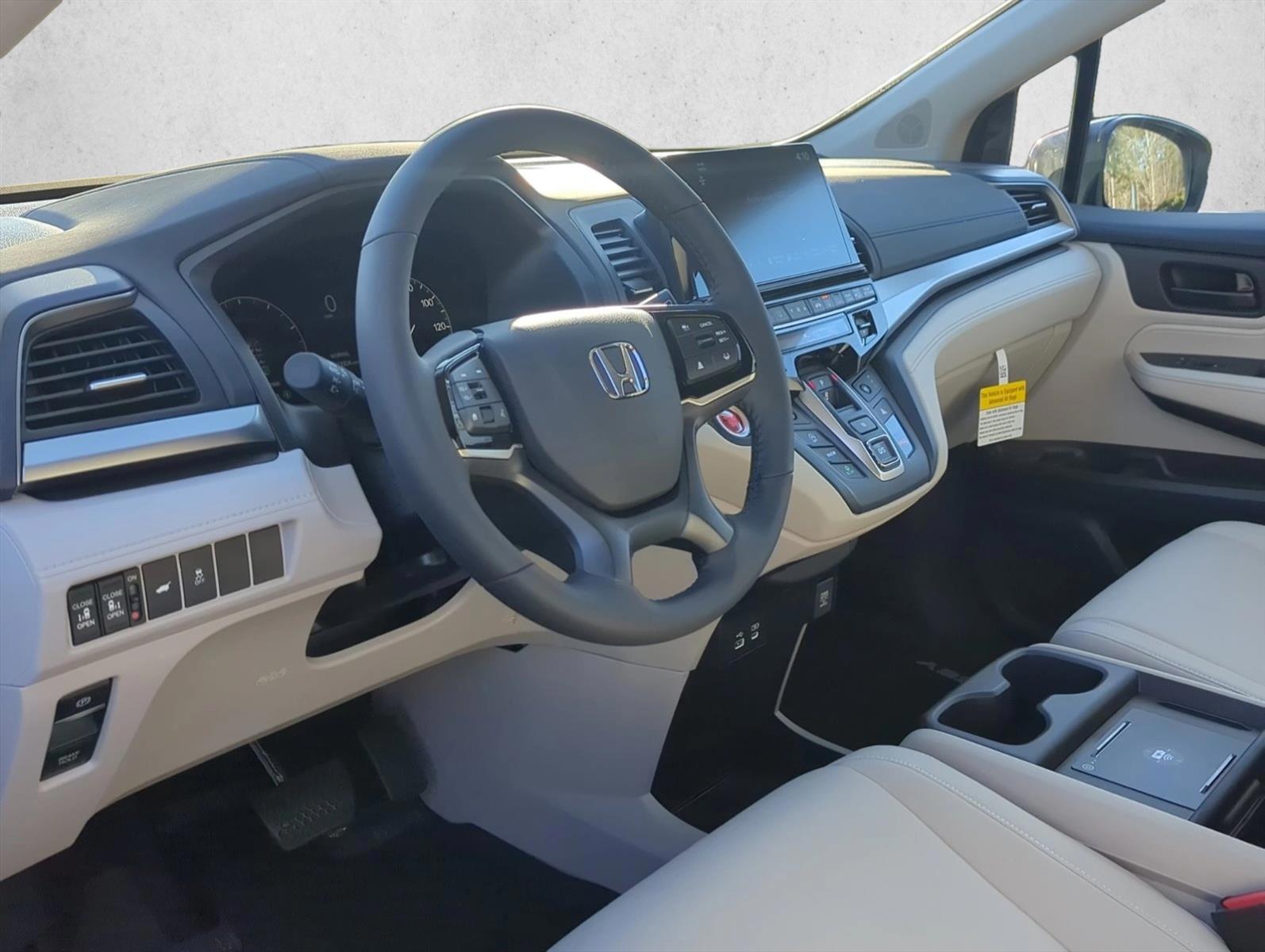 Thumbnail: 2026 Honda Odyssey - 3