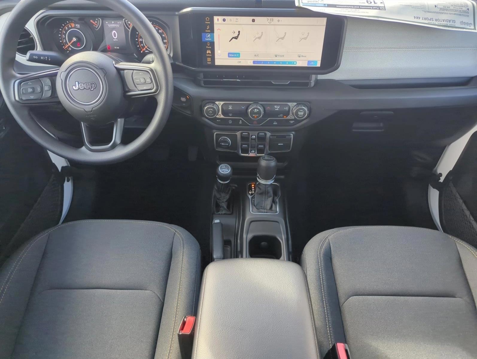 Thumbnail: 2026 Jeep Gladiator - 3