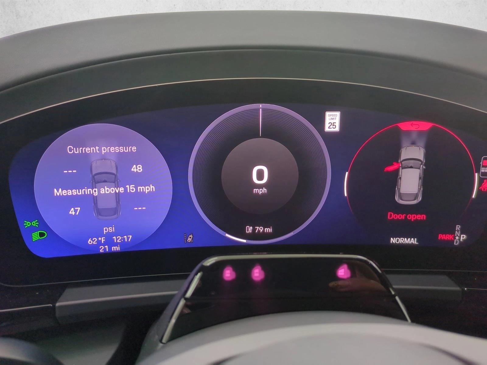 2026 Porsche Macan Base - Photo 11
