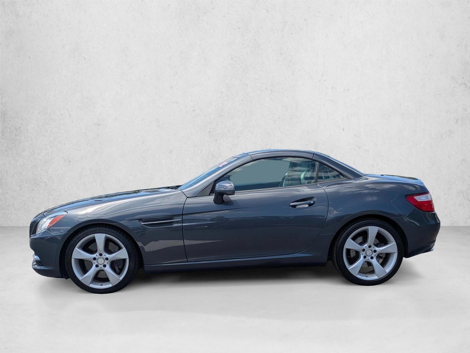 Thumbnail: 2012 Mercedes-Benz SLK - 4