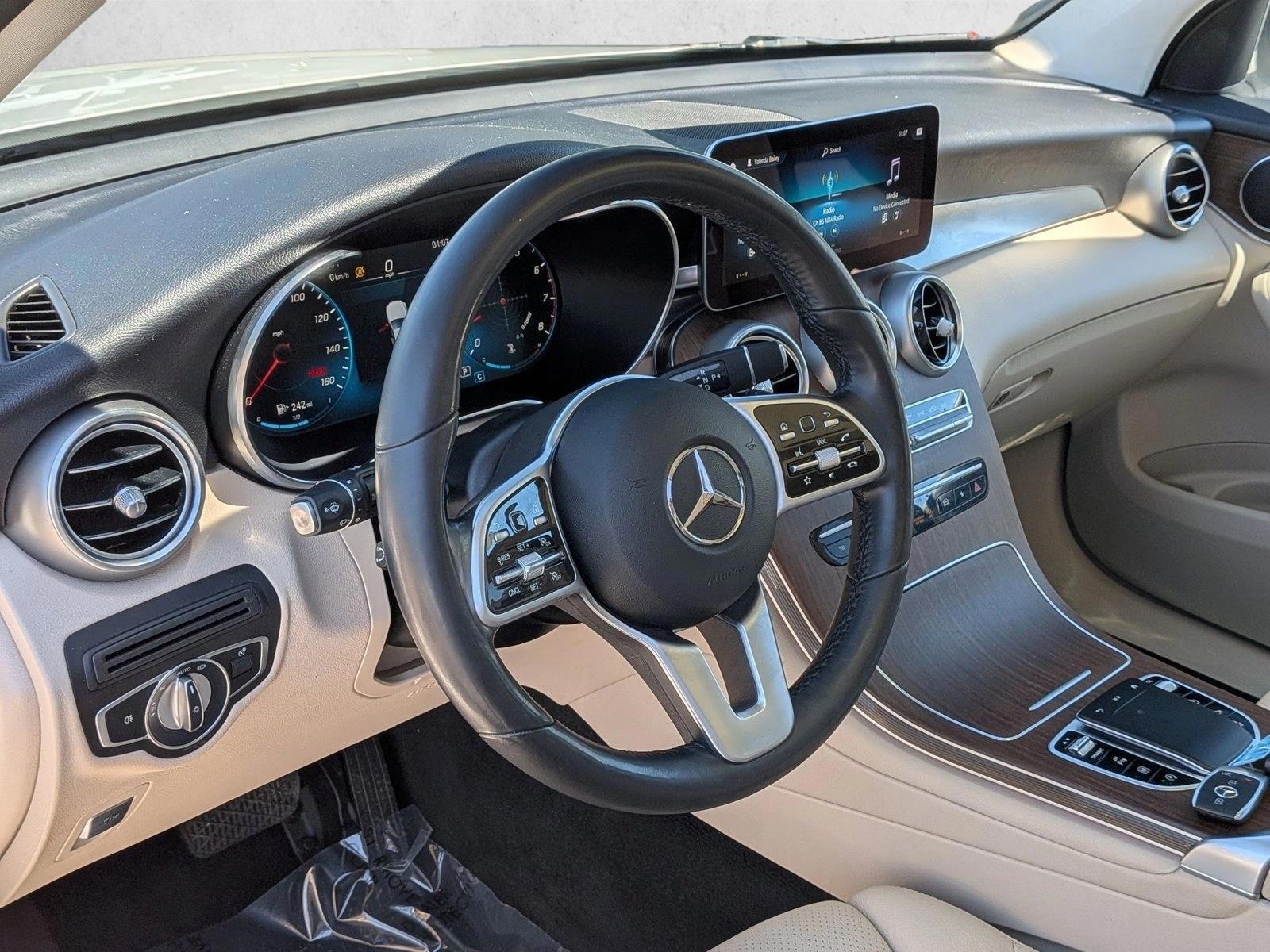 Thumbnail: 2022 Mercedes-Benz GLC - 3
